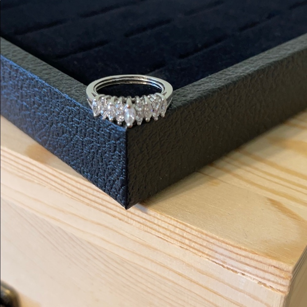 Avon multi stone ring